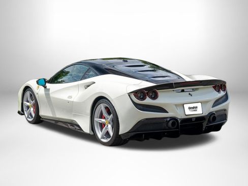 Used 2022 Ferrari F8 Tributo RWD image 2