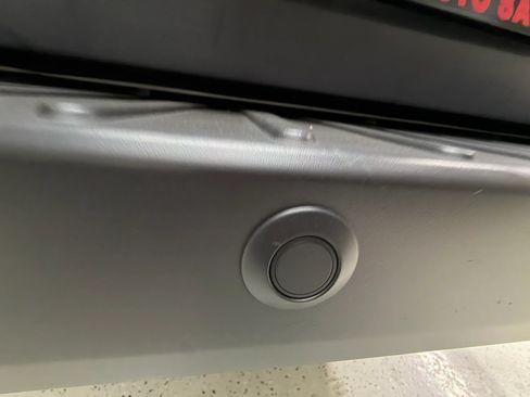 Used 2018 Ford Transit 150 XL RWD image 14