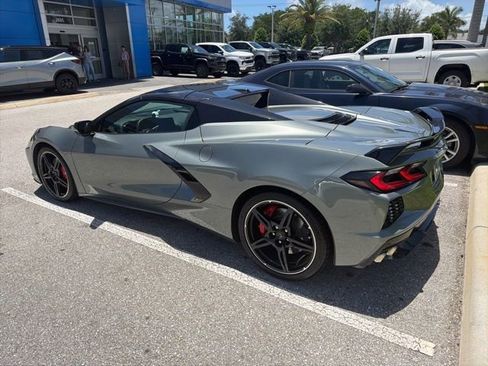 Used 2022 Chevrolet Corvette Stingray Preferred Conv w/ Z51 Performance Package RWD image 4