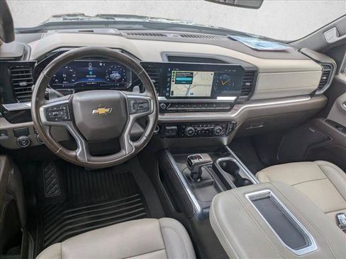 Used 2022 Chevrolet Silverado 1500 LTZ w/ LTZ Convenience Package II RWD image 15