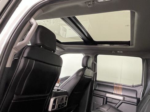 Used 2020 Ford F150 Lariat w/ Equipment Group 502A Luxury AWD/4WD image 16