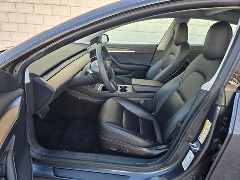 Used 2021 Tesla Model 3 Standard Range Plus image 17