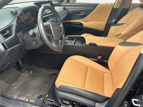 Used 2024 Lexus ES 350 w/ Premium Package FWD image 12