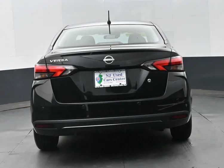 Used 2025 Nissan Versa S FWD image 6