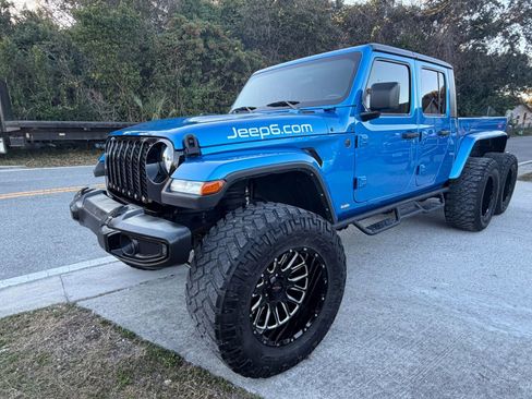 Used 2022 Jeep Gladiator Sport AWD/4WD image 2