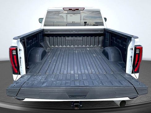 Used 2025 GMC Sierra 3500 AT4 w/ AT4 Premium Plus Package image 5