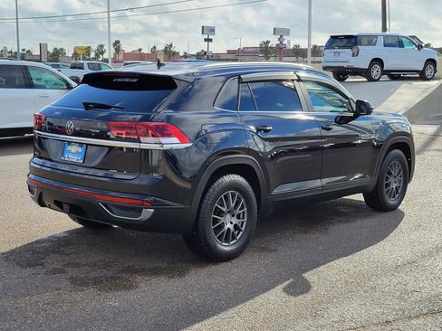 Used 2023 Volkswagen Atlas Cross Sport SE FWD image 5