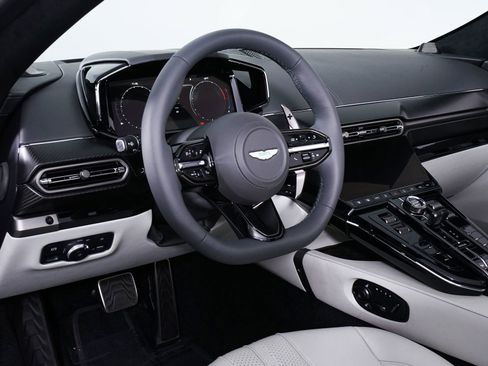 New 2026 Aston Martin V8 Vantage Convertible RWD image 5