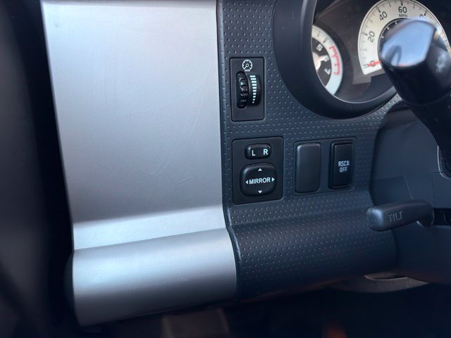 Used 2013 Toyota FJ Cruiser 4WD w/ Convenience Pkg image 17