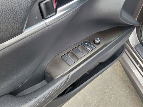 Used 2022 Toyota Camry XSE image 29