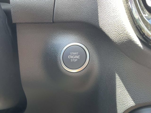 New 2026 Volvo XC40 B5 Core w/ Protection Package Premier AWD/4WD image 31