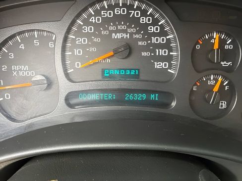 Used 2005 GMC Yukon XL SLT w/ SLT Preferred Equipment Group RWD image 25