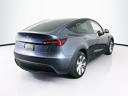 Used 2023 Tesla Model Y Long Range image 9