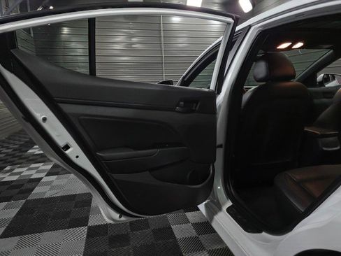 Used 2018 Hyundai Elantra Sport image 32