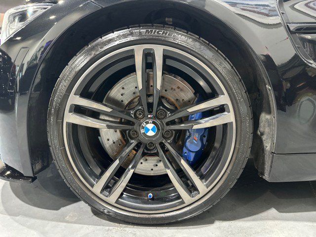 Used 2018 BMW M4 Coupe w/ Competition Package RWD image 9