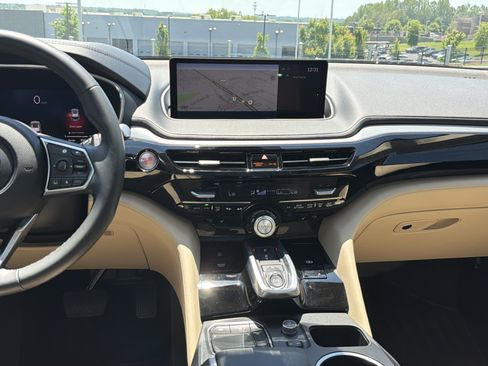 Certified 2024 Acura MDX FWD w/ Technology Package image 30