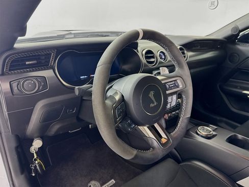 Used 2020 Ford Mustang Shelby GT500 w/ Technology Package image 10