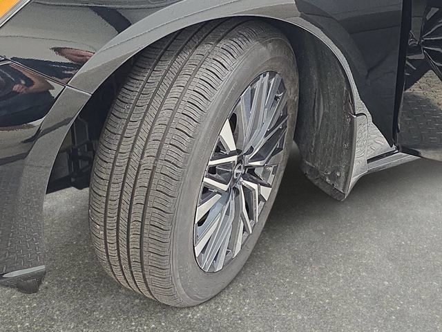 Used 2024 Nissan Altima 2.5 SV w/ SV Premium Package FWD image 32