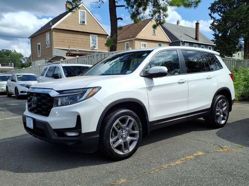 Certified 2023 Honda Passport EX-L image 3