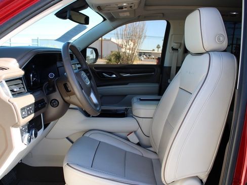 Used 2021 GMC Yukon Denali w/ LPO, Illumination Package image 16