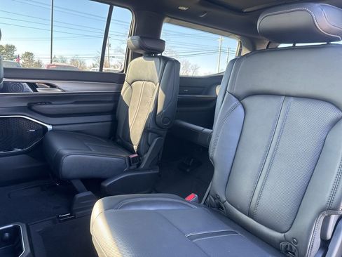 New 2026 Jeep Grand Wagoneer Limited w/ Premium Group II AWD/4WD image 19
