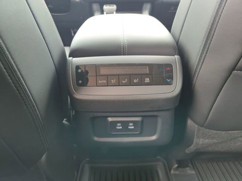 New 2026 Nissan Pathfinder SL FWD image 10