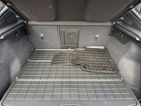 Used 2023 Volvo C40 P8 Recharge Plus w/ Climate Package image 17