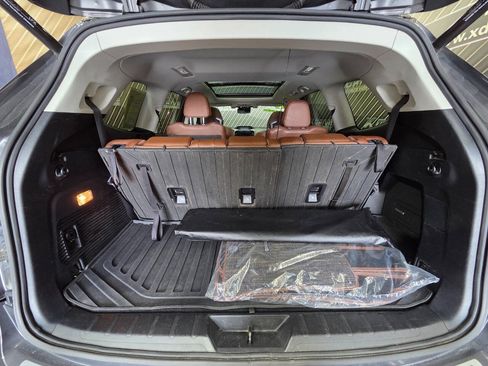 Used 2019 Subaru Ascent Touring w/ Popular Package #3 AWD/4WD image 35