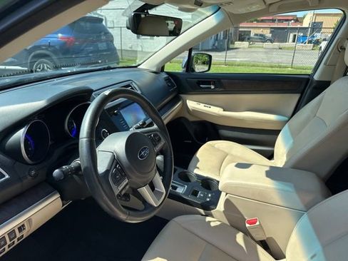Used 2017 Subaru Outback 2.5i Limited AWD/4WD image 7