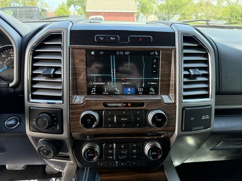 Used 2016 Ford F150 Lariat w/ Equipment Group 502A Luxury AWD/4WD image 28