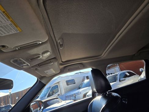 Used 2014 Nissan Juke SL image 16