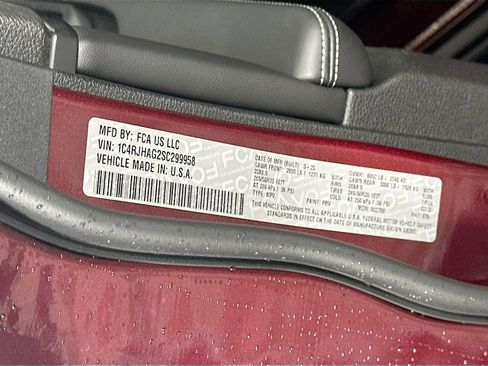 New 2025 Jeep Grand Cherokee Altitude image 19