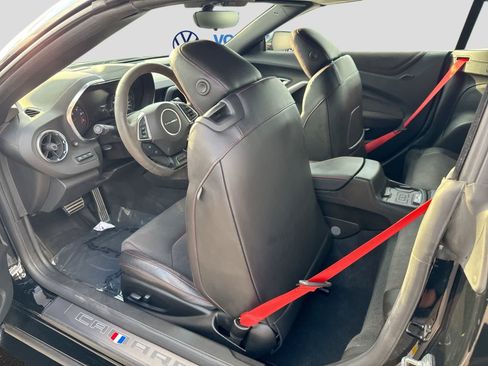 Used 2022 Chevrolet Camaro ZL1 RWD image 25