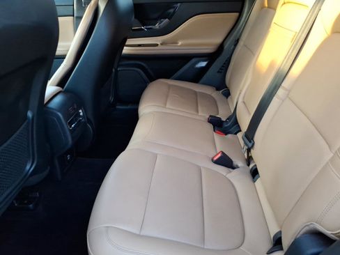 Certified 2022 Lincoln Corsair Reserve w/ Luxury Package image 16