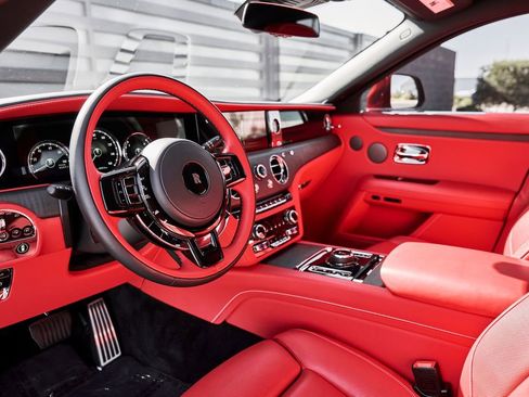 Used 2024 Rolls-Royce Ghost AWD/4WD image 2