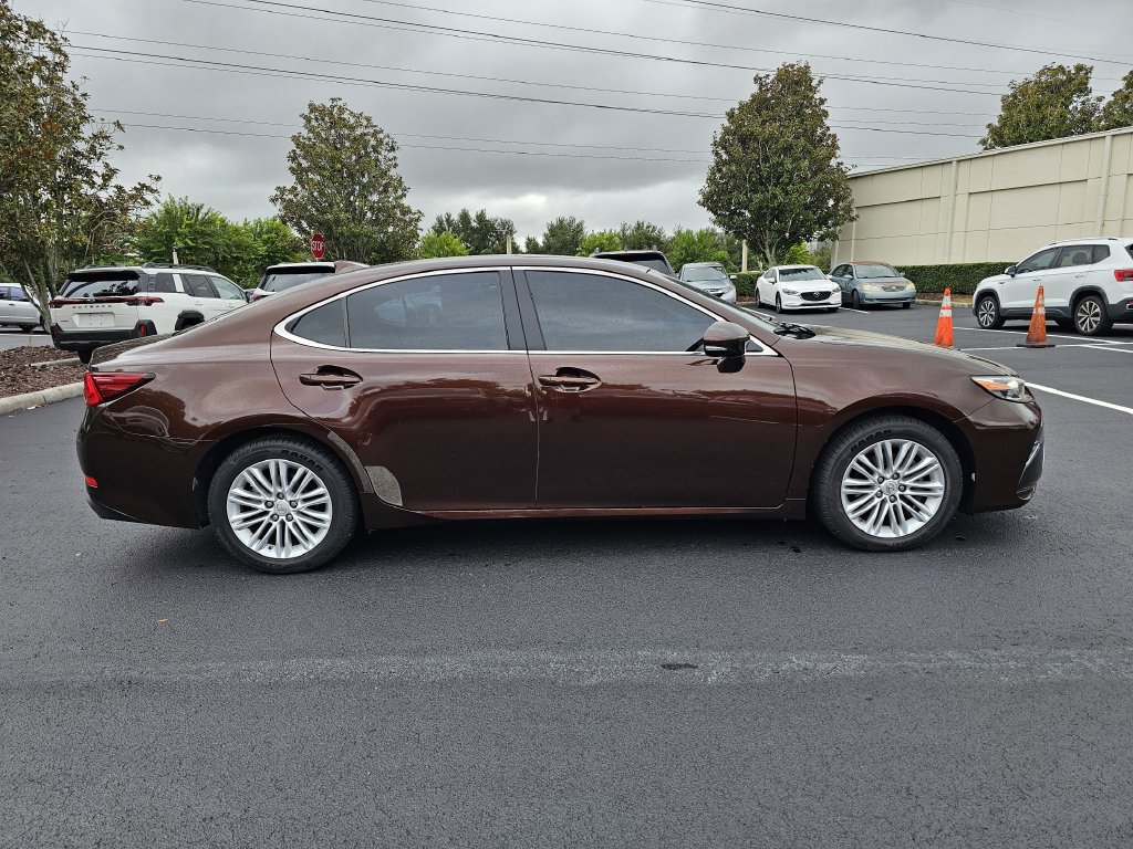 Used 2016 Lexus ES 350 w/ Premium Package w/Wood Trim FWD image 2