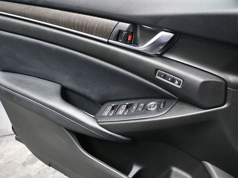 Used 2018 Honda Accord EX-L image 21