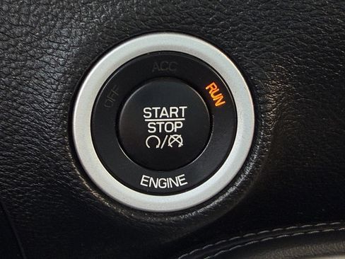 Used 2015 Dodge Challenger R/T w/ Quick Order Package 28B R/T RWD image 20