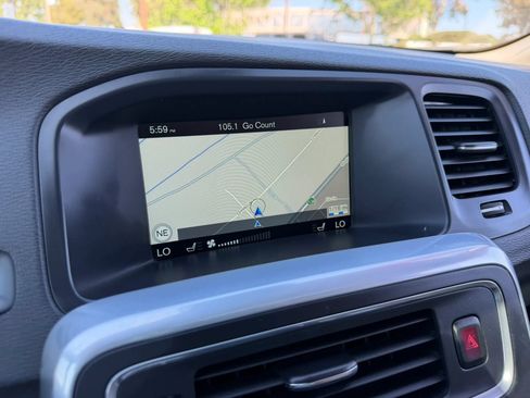 Used 2016 Volvo V60 T5 Premier w/ Convenience Package FWD image 15
