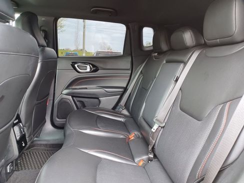 Used 2023 Jeep Compass Trailhawk w/ Trailhawk Convenience Group AWD/4WD image 29
