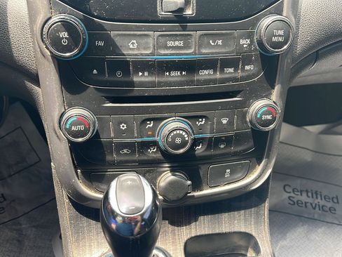 Used 2015 Chevrolet Malibu LT FWD image 13