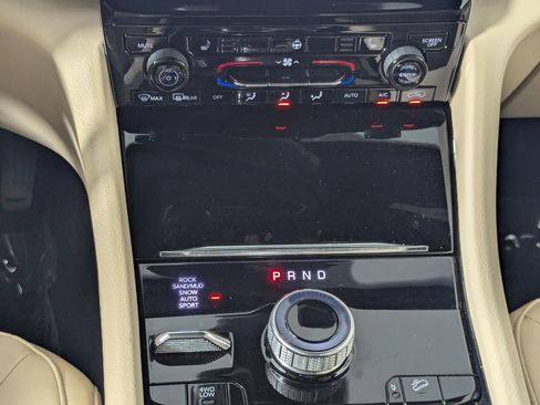 Used 2022 Jeep Grand Cherokee Limited 4xe image 23