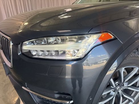 Used 2016 Volvo XC90 T6 Momentum image 9
