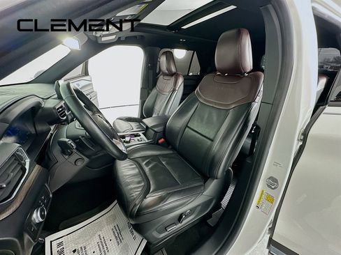 Certified 2020 Ford Explorer Platinum w/ Premium Technology Package image 31
