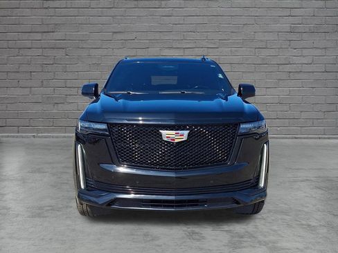 Used 2023 Cadillac Escalade ESV Sport AWD/4WD image 4