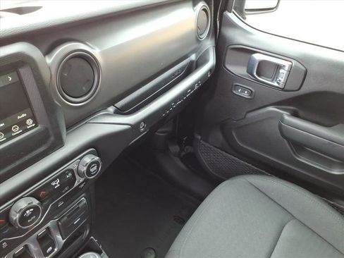 Used 2023 Jeep Wrangler Sport S image 30