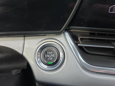 Used 2024 Chevrolet Trax LT image 23