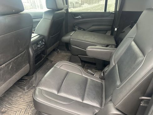 Used 2018 Chevrolet Suburban Premier image 9