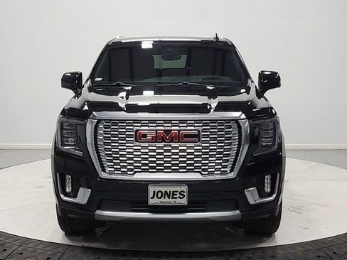 Used 2021 GMC Yukon Denali w/ Advanced Technology Package AWD/4WD image 2