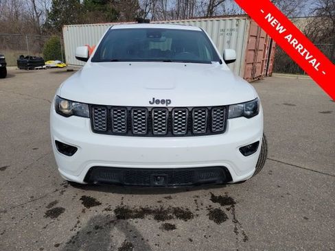 Used 2021 Jeep Grand Cherokee Laredo X image 8